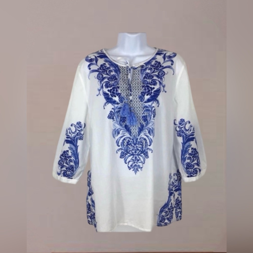 Chico's Elegant Blue Blouse with Delicate Embroidery EUC